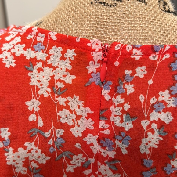 Red gorgeous summer dress - Picture 5 of 6